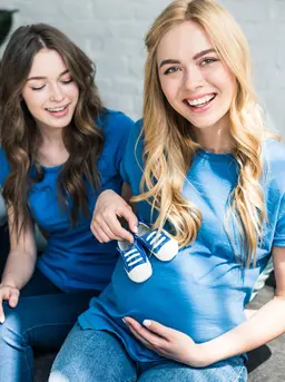 Mom Friendship: Dinamika Persahabatan Sesama Ibu./Copyright depositphotos.com/allaserebrina