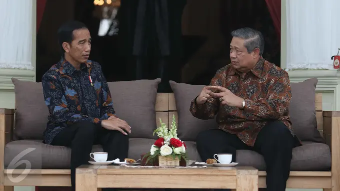 Jokowi Bertemu SBY di Istana 