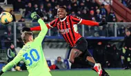 Rafael Leao mencetak gol dalam laga Serie A antara Como vs AC Milan, Rabu (15/1/2025). (c) AC Milan Official