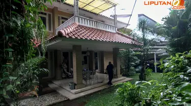 Selasa (22/4/2014), rumah dinas ketua BPK, Hadi Poernomo di komplek Perumahan Pejabat Negara Widya Chandra, Jakarta, terlihat lengang. (Liputan6.com/Faizal Fanani)