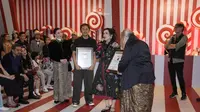 Musikal sinematik City of Love yang diproduksi WBI Foundation dengan ketua Yanti Airlangga meraih penghargaan dari Museum Rekor Indonesia (MURI). (Foto: Dok. Tim WBI Foundation)
