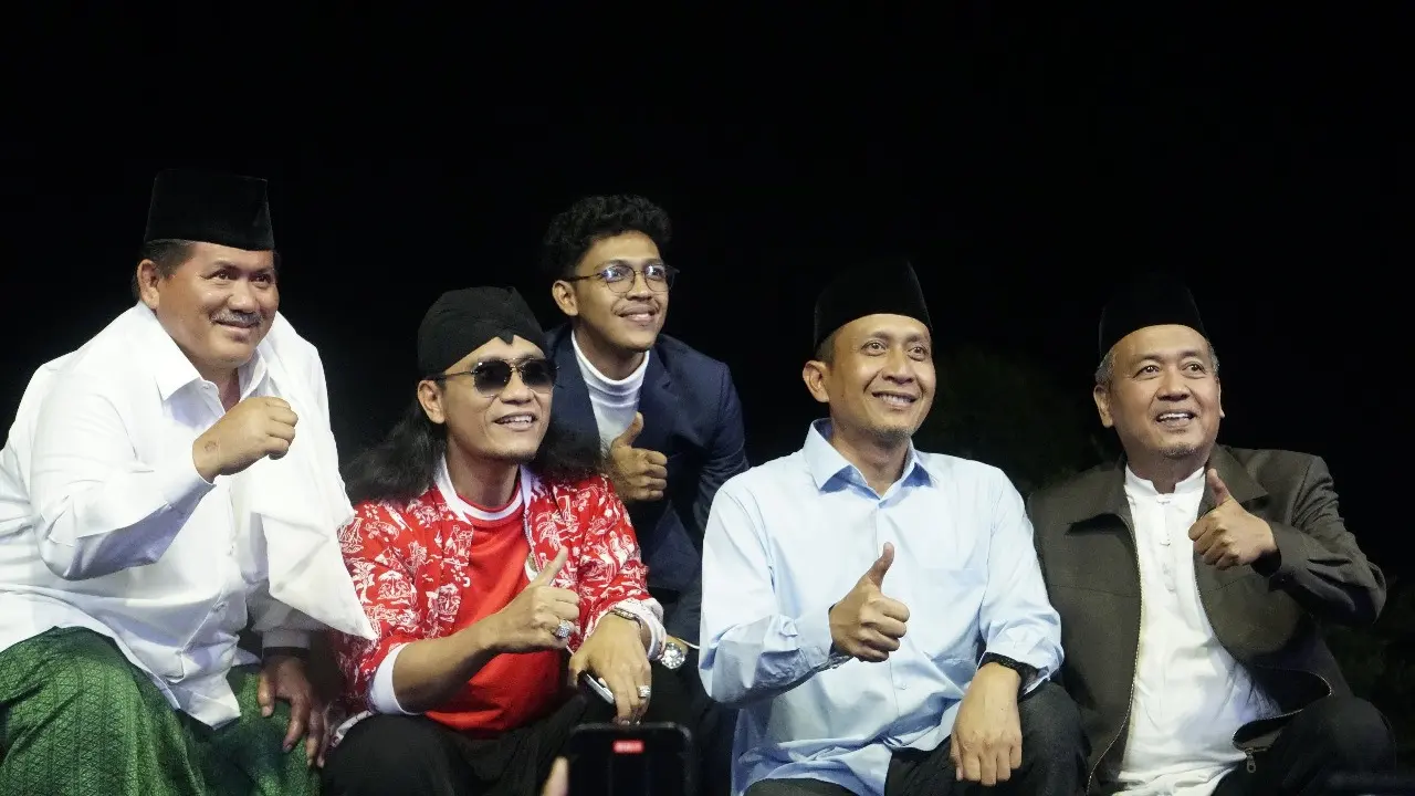 Gus Miftah menghadiri Konser Silaturahmi Kebangsaan yang digelar di Bojonegoro, Jawa Timur (Jatim) pada Senin malam 12 Agustus 2024 dan isyaratkan dukungan untuk Bakal Cabup Bojonegoro Setyo Wahono di Pilkada 2024.