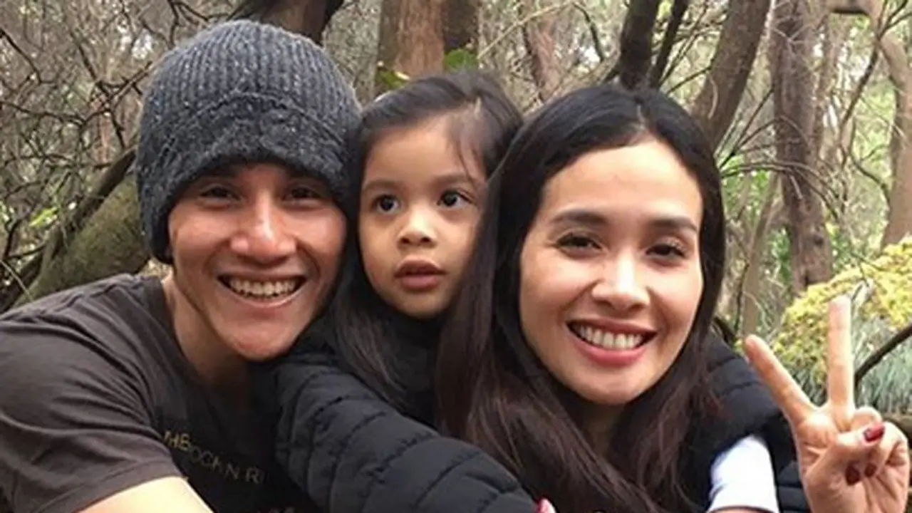 [Bintang] Vino G Bastian dan Marsha Timothy