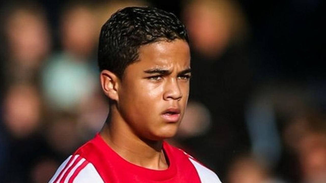 Arsenal resmi rekrut bintang muda Ajax