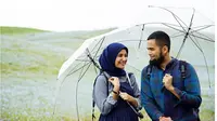 ‎Gara-Gara Gosip Poligami, Ibunda Teuku Wisnu Jatuh Sakit