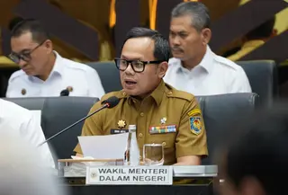 Wamendagri Bima Arya saat Rapat Kerja Mendengarkan Pandangan/Masukan Pihak Terkait dalam Rangka Penyusunan Rancangan Undang-Undang (RUU) tentang Pengaturan Reforma Agraria di DPR. (Liputan6.com/ Dok Puspen Kemendagri)