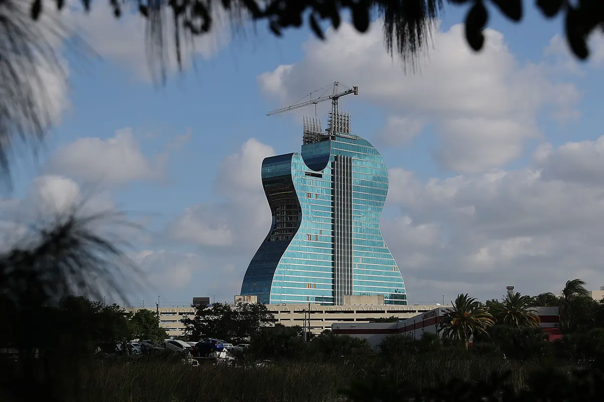 Begini Wujud Hotel Gitar Hard Rock di Hollywood