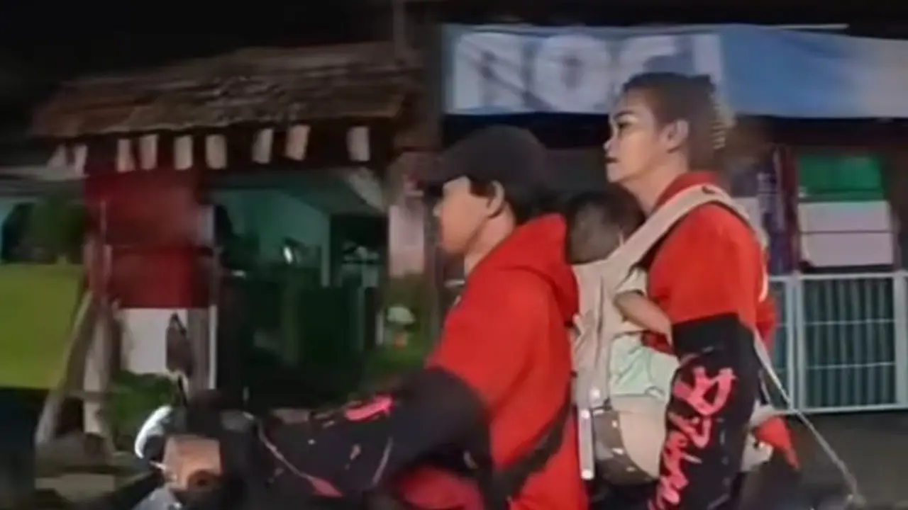 Viral Pasutri Ngamuk Ditegur Merokok Sambil Bawa Bayi di Palmerah