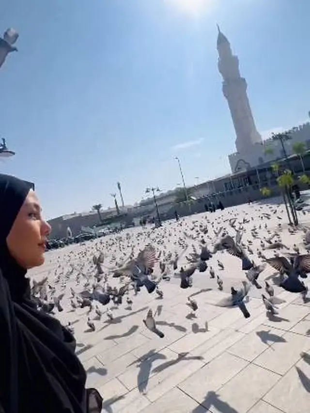 7 Potret Dara Arafah Jalani Umrah, Doakan Follower Agar Bisa Ke Tanah Suci