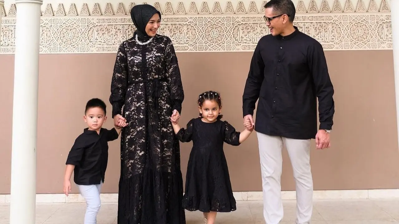 Rezky Aditya unggah foto dengan dua anak