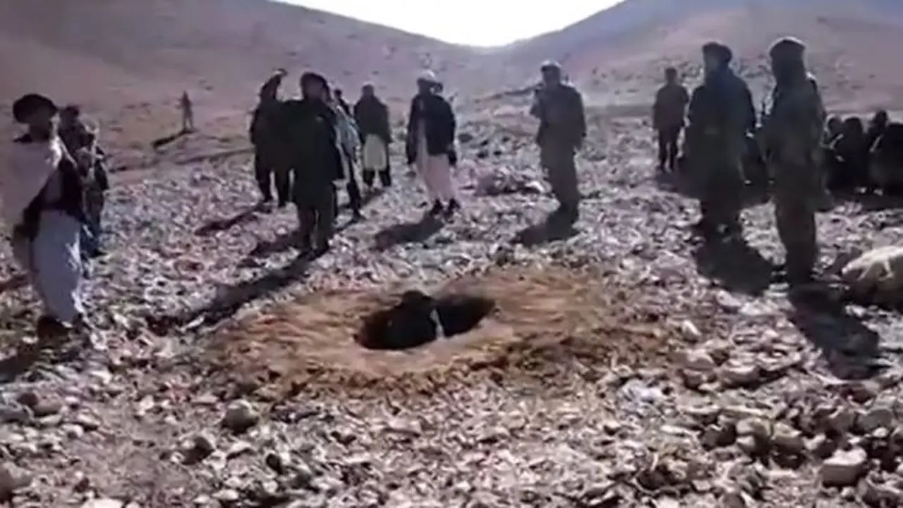 Taliban Tangkap dan Rajam Perempuan Afghanistan Hingga Tewas