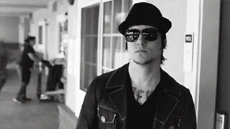 Synyster Gates, Mirip Christian Sugiono ya...