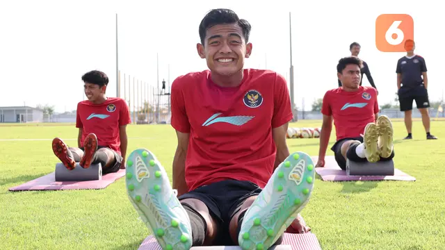 Foto: Full Senyum Skuad Timnas Indonesia U-22 dalam Sesi Latihan Jelang Hadapi Timor Leste pada Laga Ketiga SEA Games 2023