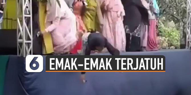 VIDEO: Emak-Emak Terjatuh Saat Berjoget di Panggung