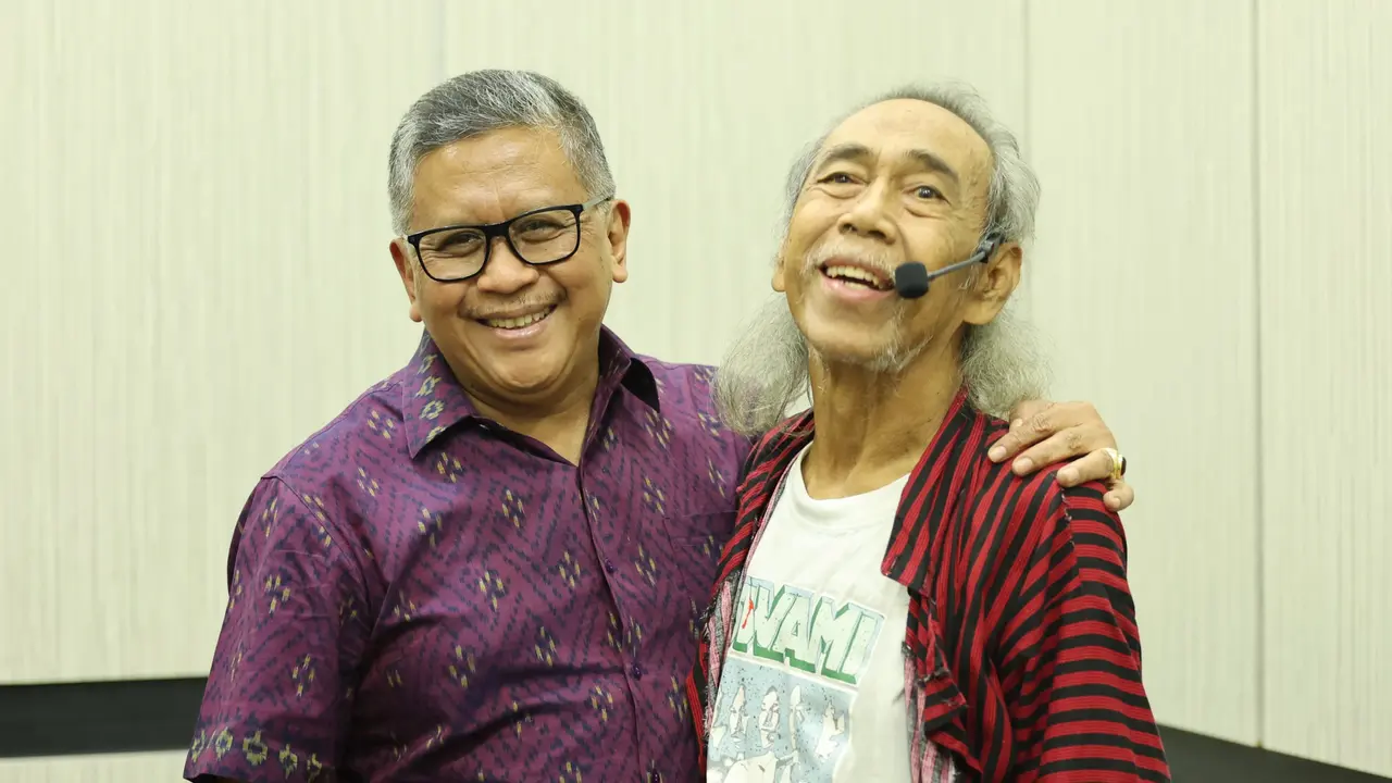 break konser Sawung Jabo bersama Sirkus Barock bertema "Hidup Bukan Sekadar Bernafas" di Concert Hall Taman Budaya Yogyakarta (TBY), Kota Yogyakarta.