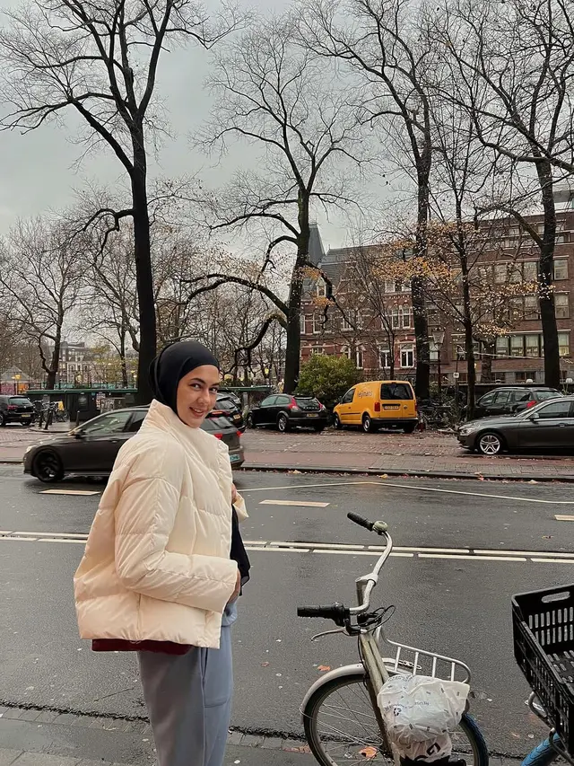 Di Tengah Sidang Cerai, Paula Verhoeven Liburan ke Belanda dengan Aura Mahal. (instagram/paula_verhoeven)