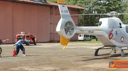 Citizen6, Kalijati: Sebuah Pesawat Helikopter EC 120 Colibri Nomor H-1209 dengan pilot Letkol Pnb Sapuan mendarat darurat di depan Hanggar C Pangkalan TNI AU Suryadarma, Selasa (8/5). (Pengirim: Pentaksdm)