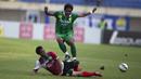 Aksi pemain Persebaya United, Ilham Udin Armayn, dalam lanjutan Piala Presiden 2015 di Stadion Si Jalak Harupat, Bandung. Kamis (10/9/2015). (Bola.com/Vitalis Yogi Trisna)