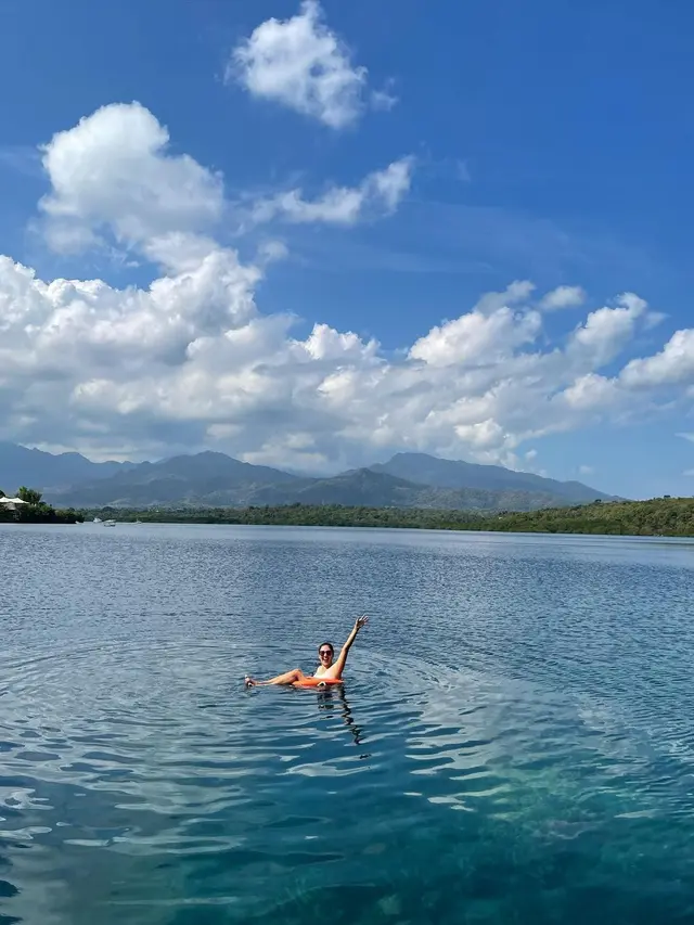 Momen Liburan Donna Agnesia di Pulau Menjangan, Tanpa Darius Sinathrya. (Sumber: Instagram/dagnesia)