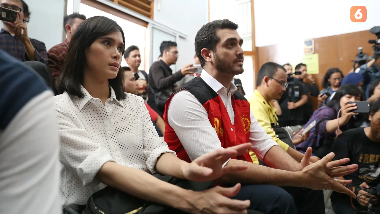[Bintang] Renata Kusmanto dan Fachri Albar