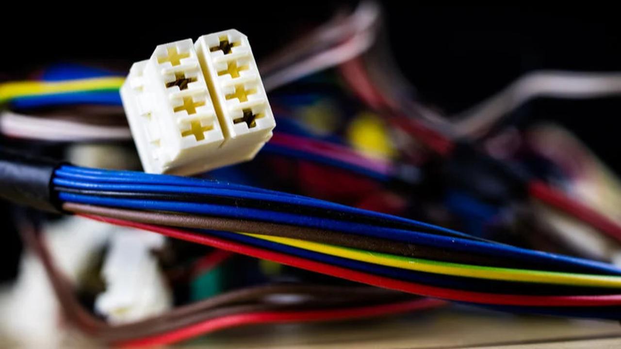 Warna Kabel Mobil dan Fungsinya yang Wajib Diketahui Pemilik Kendaraan