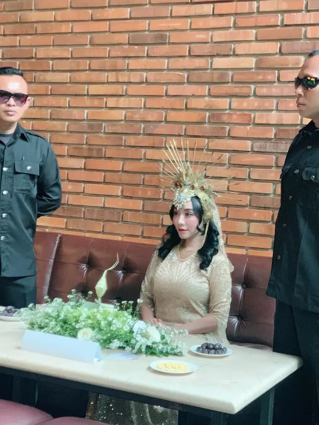 Mengaku Punya Mahkota Ajaib, Ini 7 Potret Baby Sexyola