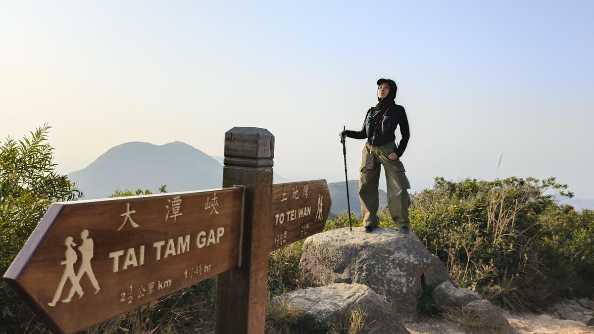 Destinasi Hiking Terbaik dan Ramah Pemula di Hong Kong: Dragon's Back dan High Island Geo Trail