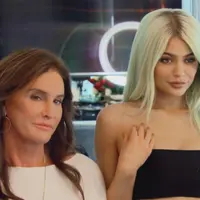 Caitlyn Jenner sendiri tidak setuju dengan kehamilan Kylie dalam hubungan yang belum pasti. (Entertainment Tonight)