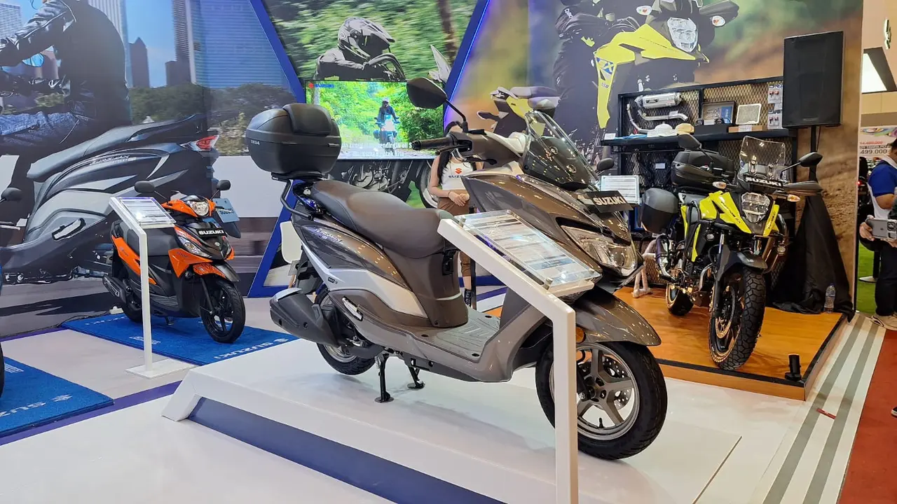 Suzuki Bawa Line-Up Sepeda Motor Jagoan di IMOS 2024 (Arief A/Liputan6.com)