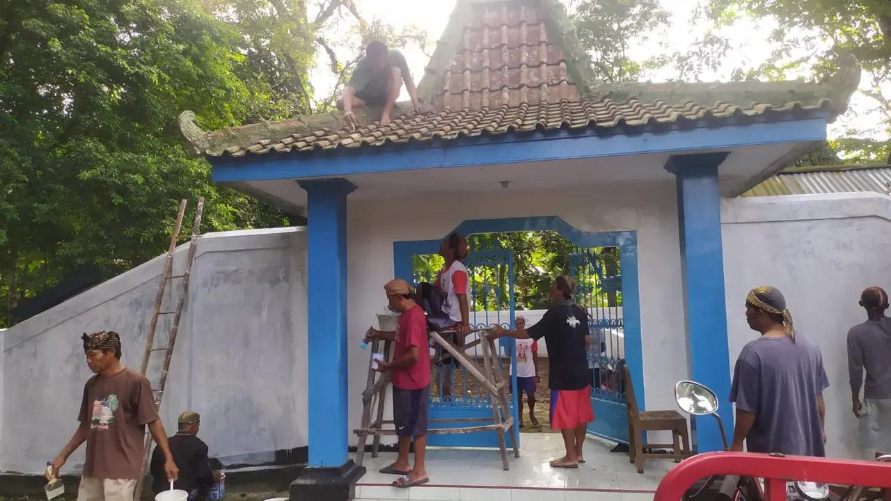 Tradisi awal rangkaian memetri bumi Anak Putu Kalikudi, Adipala, Cilacap, Jateng. (Foto: Liputan6.com/Nakam)