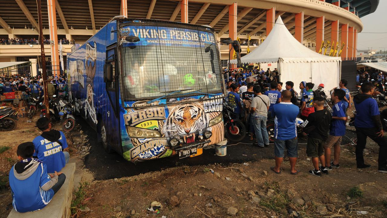 Bus kreatif suporter Persib Bandung