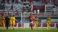 Jens Raven berselebrasi usai mencetak gol perdana untuk Bali United musim ini ke gawang Semen Padang pada Sabtu sore (24/1/2026) di Stadion Kapten I Wayan Dipta. (Bola.com/Alit Binawan)