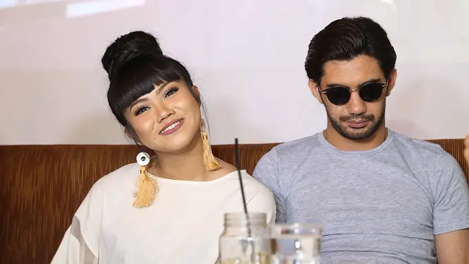 [Bintang] Reza Rahadian dan Yura Yunita
