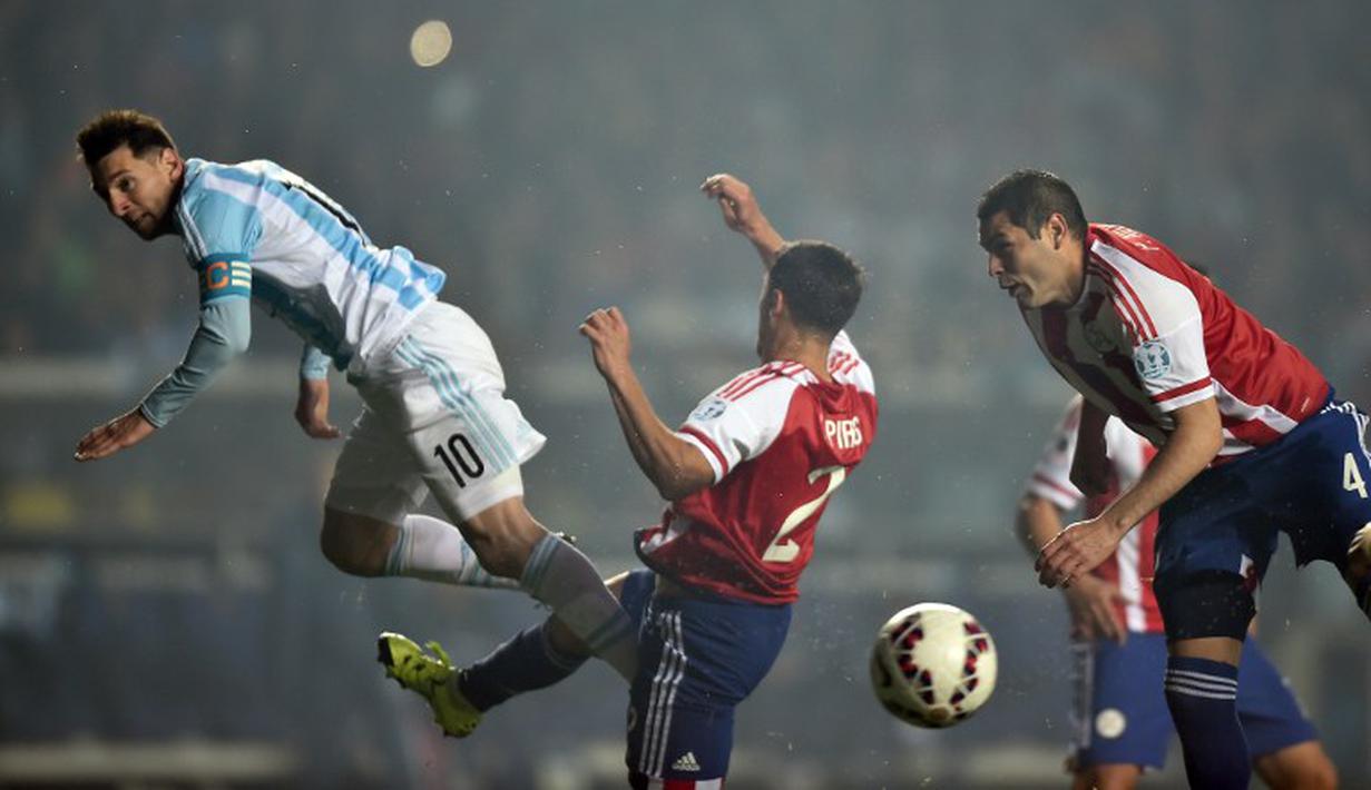 Salah satu aksi Lionel Messi. (AFP PHOTO/YURI CORTEZ)
