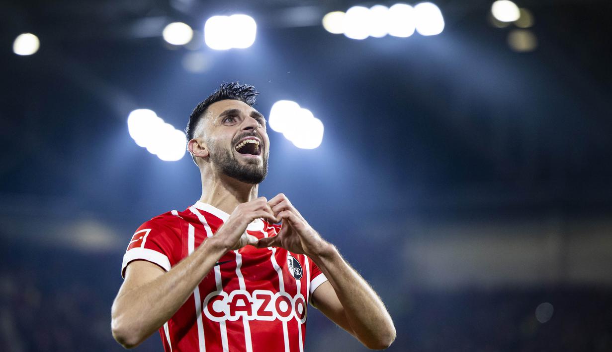 Nama Vincenzo Grifo tengah mencuat belakangan ini di Italia usai penampilan impresifnya bersama klub medioker Jerman, SC Freiburg. (AP via DPA/Tom Weller)