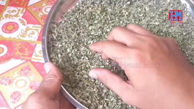 Cara Efektif Kurangi Rasa Pahit pada Bubuk Daun Jeruk Purut, Hanya Perlu Pisahkan Bagian Ini