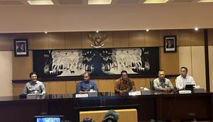 Wakil Menteri Hukum (Wamenkum) Edward Omar Sharif Hiariej saat konferensi pers di kantor Kementerian Hukum, Jakarta, Senin (5/1/2026). (Liputan6.com/Radityo Priyasmoro)