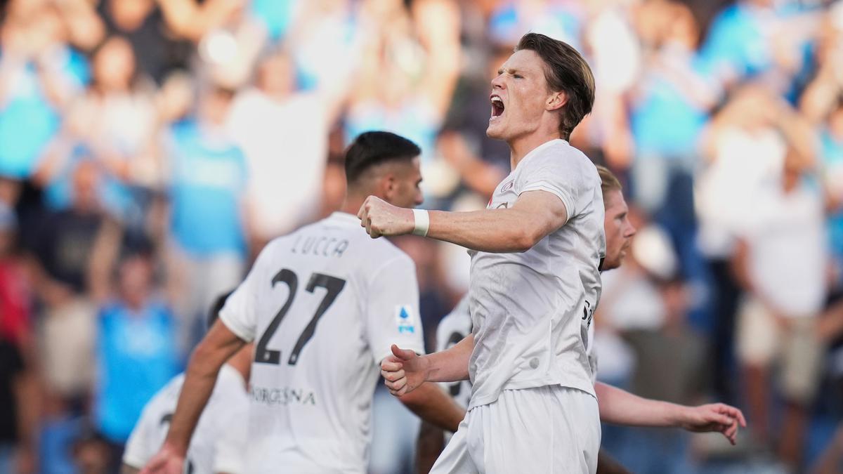 Hasil Sassuolo vs Napoli: McTominay dan De Bruyne Jadi Pembeda, Jay Idzes Kembali Tak Diturunkan