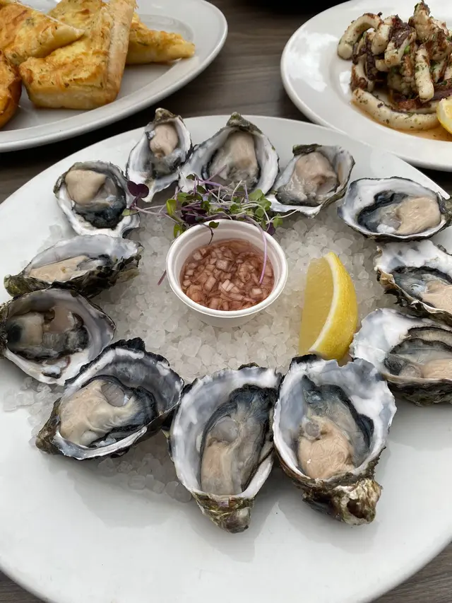 Beach HQ Restaurant & Bar