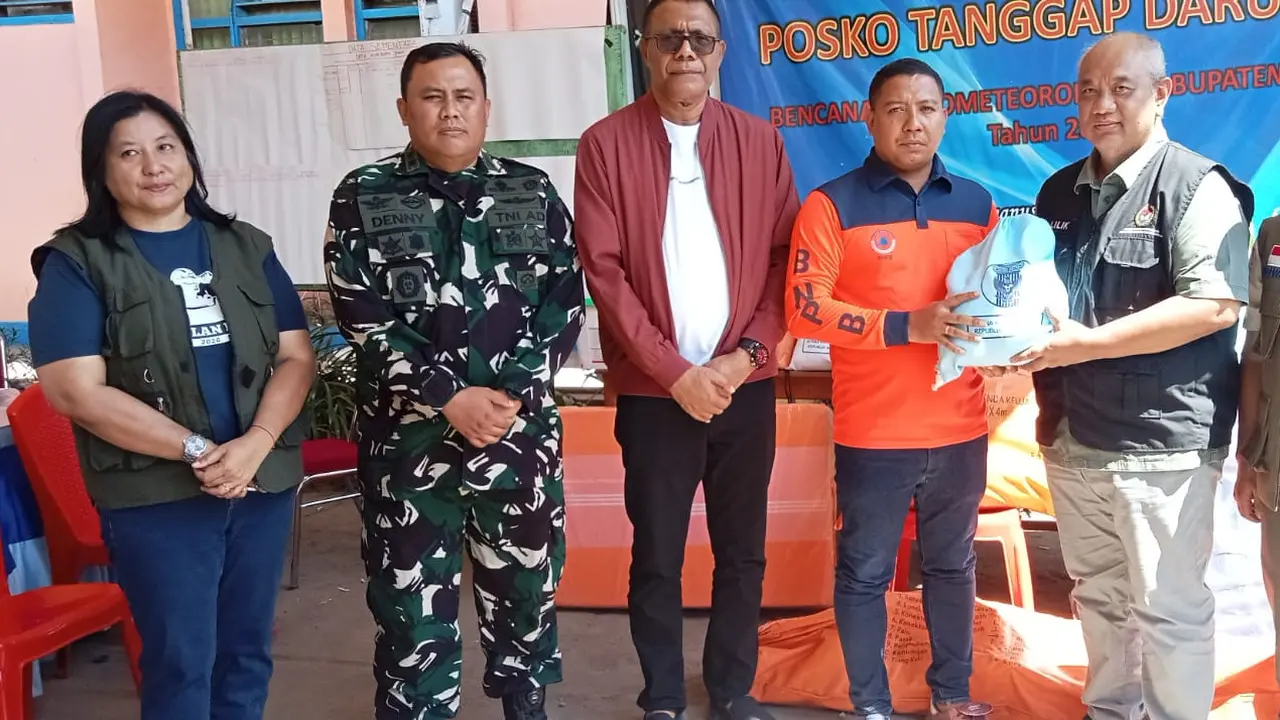Bantuan logistik untuk korban gempa