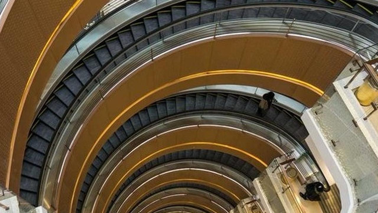 Dua Eskalator Paling Panjang di Dunia, Ada yang Mencapai 800 Meter