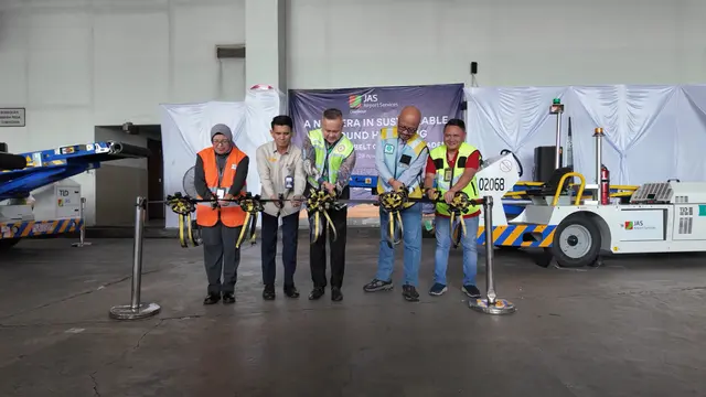 Inovasi Teknologi, JAS Luncurkan Belt Conveyor Loader Hybrid di Bandara Soetta