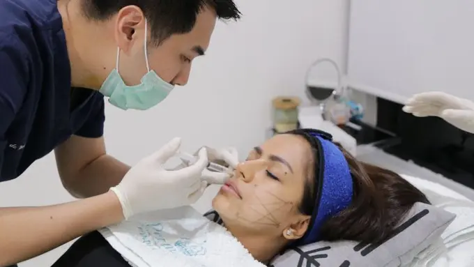 Perawatan kecantikan di Dermaster Indonesia