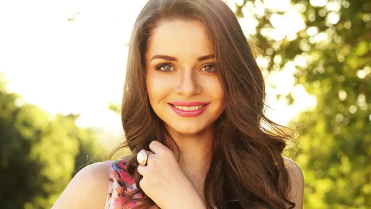 (c) shutterstock