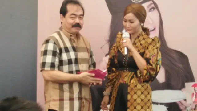 [Bintang] Inul Daratista