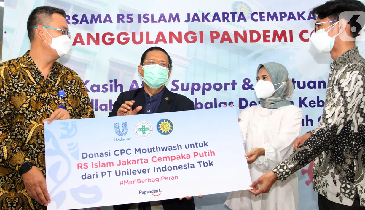Bantuan Pepsodent Active Defense untuk RS Islam Jakarta Cempaka Putih juga telah didonasikan di 9 titik rumah sakit di Jabodetabek melalui PERSI. Pepsodent telah menyalurkan donasi sebanyak 50.000 Pepsodent Active Defense Mouthwash. (Liputan6.com/HO/Pepsodent)