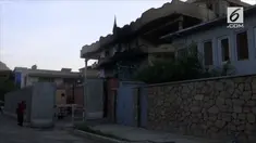 Sebuah Bom Mobil Meledak di depan Kedutaan Besar Irak di Afganistan, menyebabkan dua orang karyawan asal Afganistan tewas.