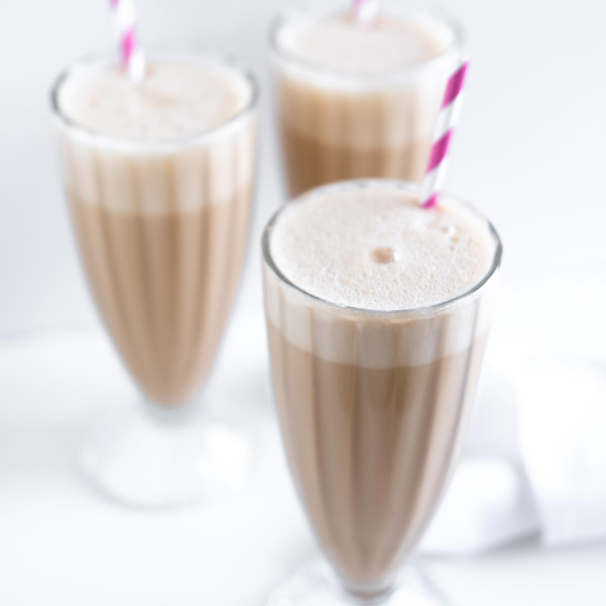 14 Cara Membuat Milkshake Kekinian, Praktis Aneka Rasa - Hot ...