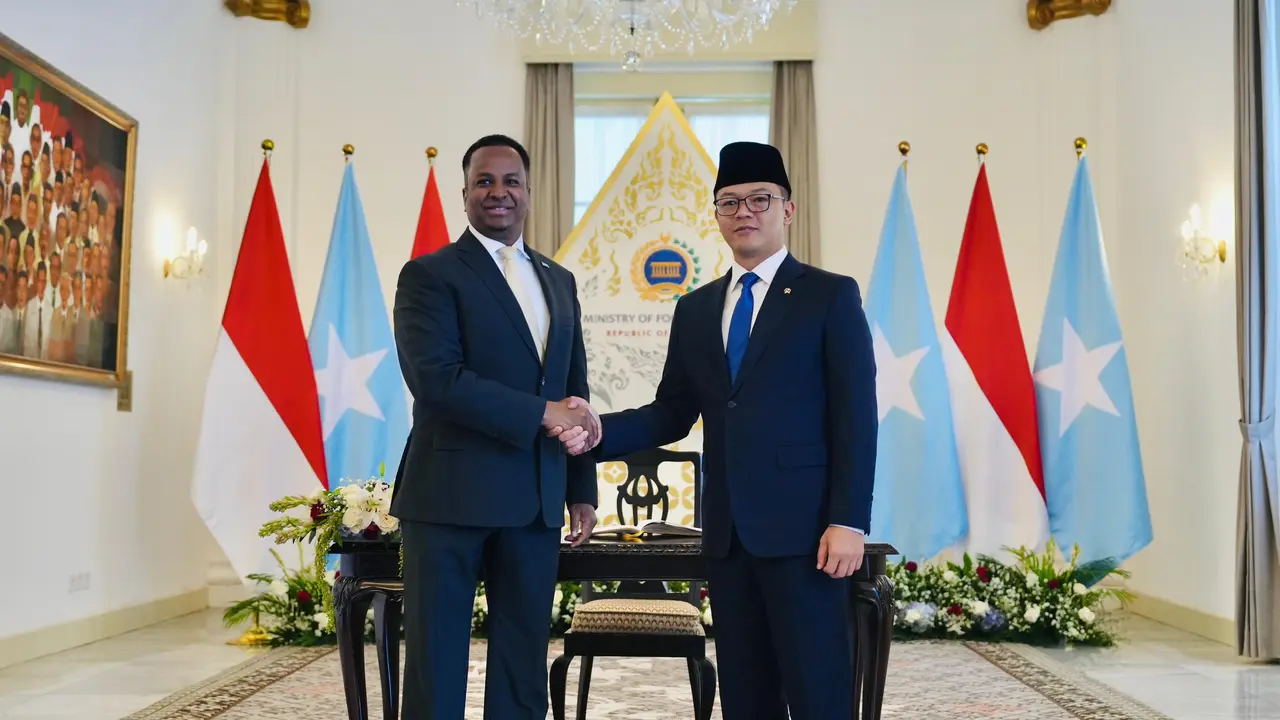 Menteri Luar Negeri Republik Indonesia Sugiono menyambut kunjungan Menlu Somalia Abdisalam Abdi Ali pada Kamis (31/7/2025) di Gedung Pancasila, Jakarta, (Dok. Kemlu RI).