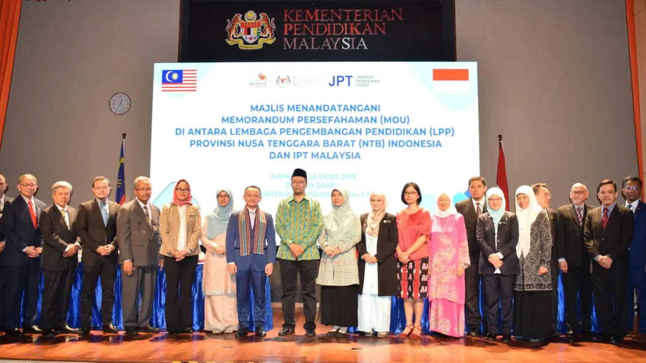 Sebanyak 18 perguruan tinggi di Malaysia menandatangani Nota Kesepahaman dengan pemerintah Nusa Tenggara Barat (NTB) terkait kerjasama di bidang pendidikan